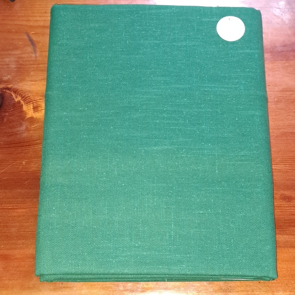 Aristocrat Christmas green 60"x122" Oblong tablecloth